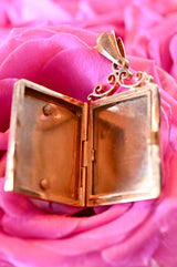 18K French Victorian Onyx Double Face Cameo Locket