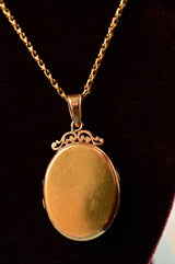 18K French Victorian Diamond & Onyx Ornate Flower Locket